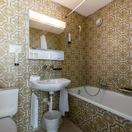 Hotell Kreuz 3*