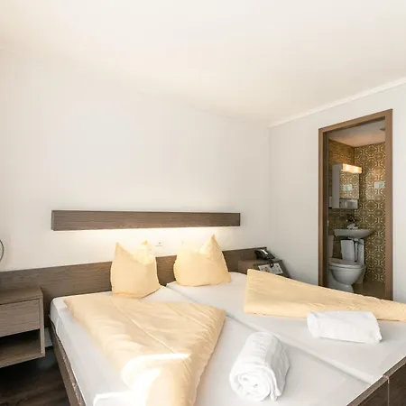 Kreuz Hotell 3*